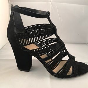 EUC Vince Camuto Block Heel Strappy Sandal